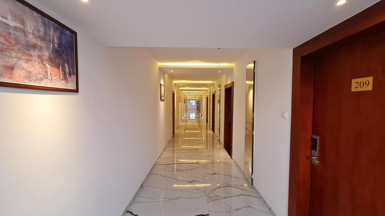 Galaxy Club & Hotel Bídzsápur Kültér fotó