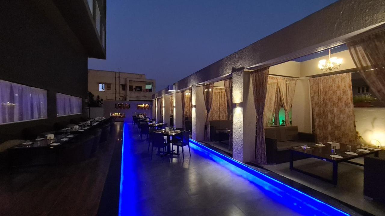 Galaxy Club & Hotel Bídzsápur Kültér fotó