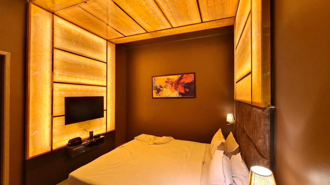 Galaxy Club & Hotel Bídzsápur Kültér fotó