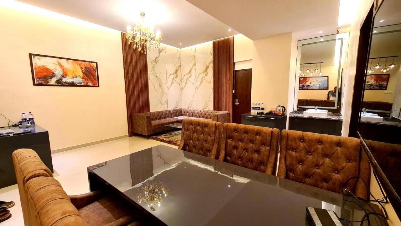 Galaxy Club & Hotel Bídzsápur Kültér fotó